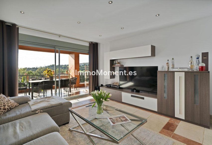 Resale - Apartment - Estepona - Atalaya