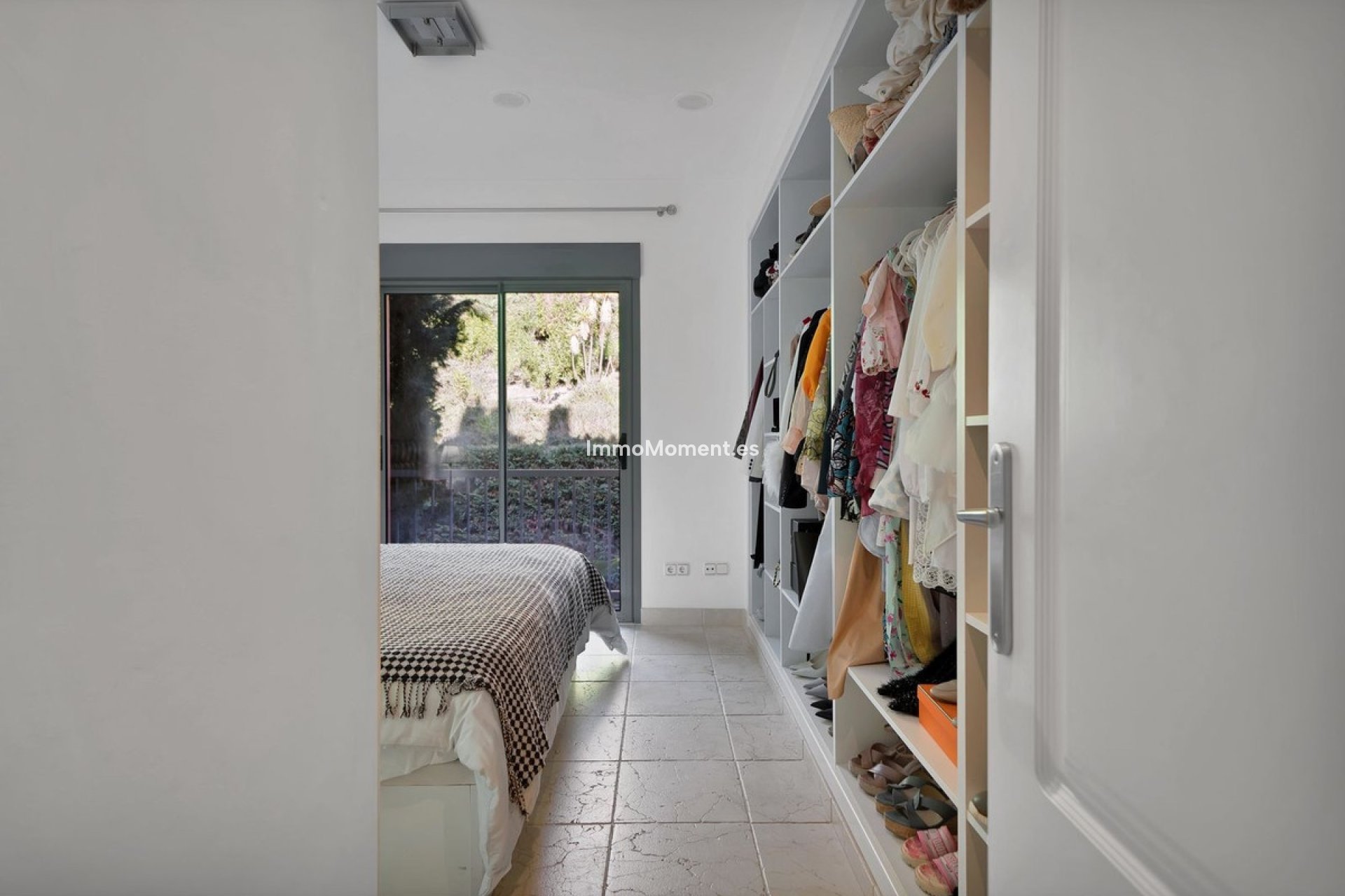 Resale - Apartment - Estepona - Atalaya