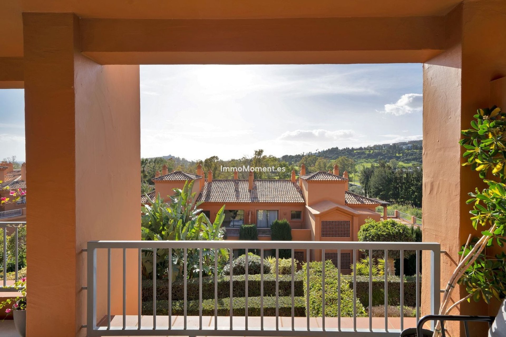 Resale - Apartment - Estepona - Atalaya