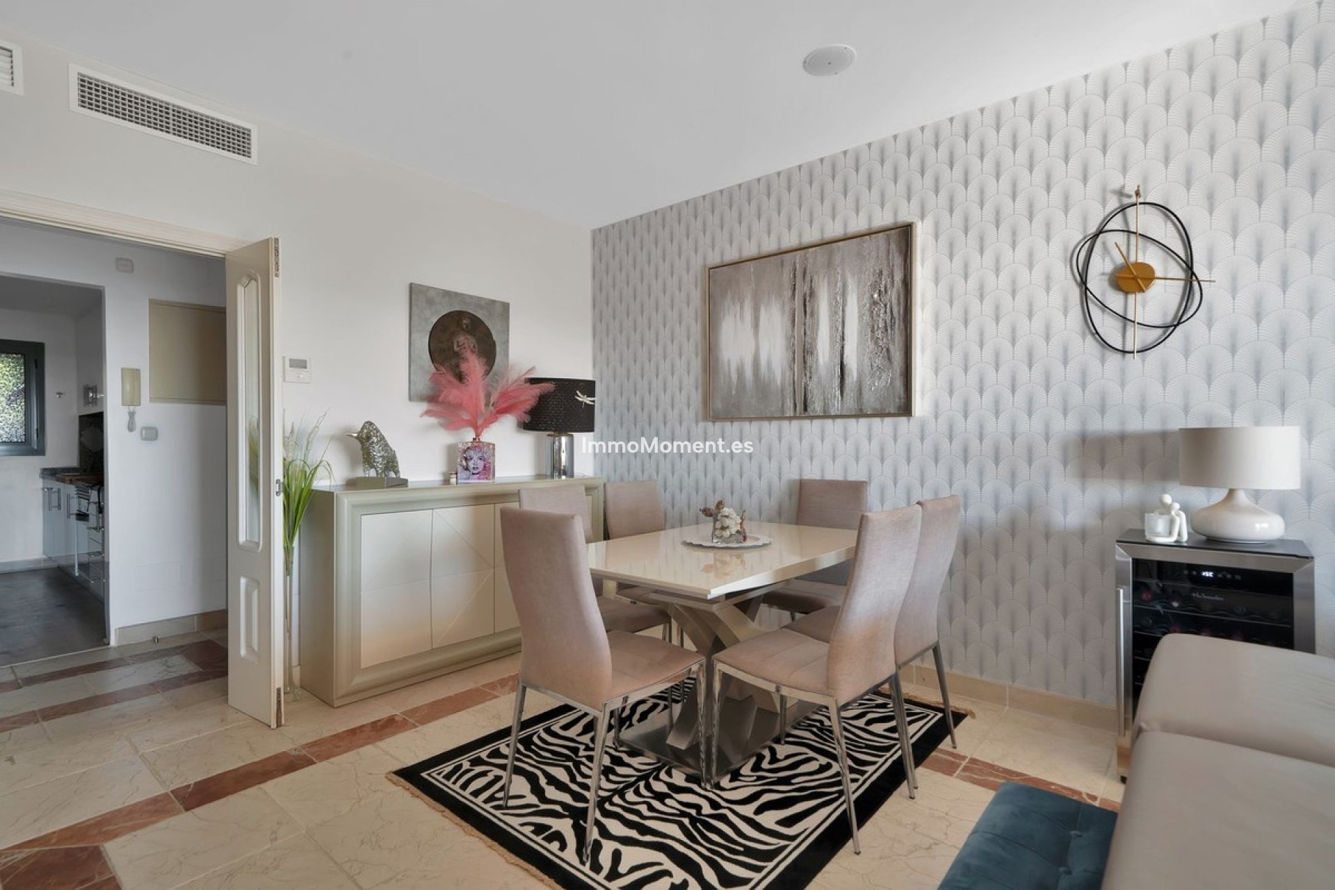 Resale - Apartment - Estepona - Atalaya