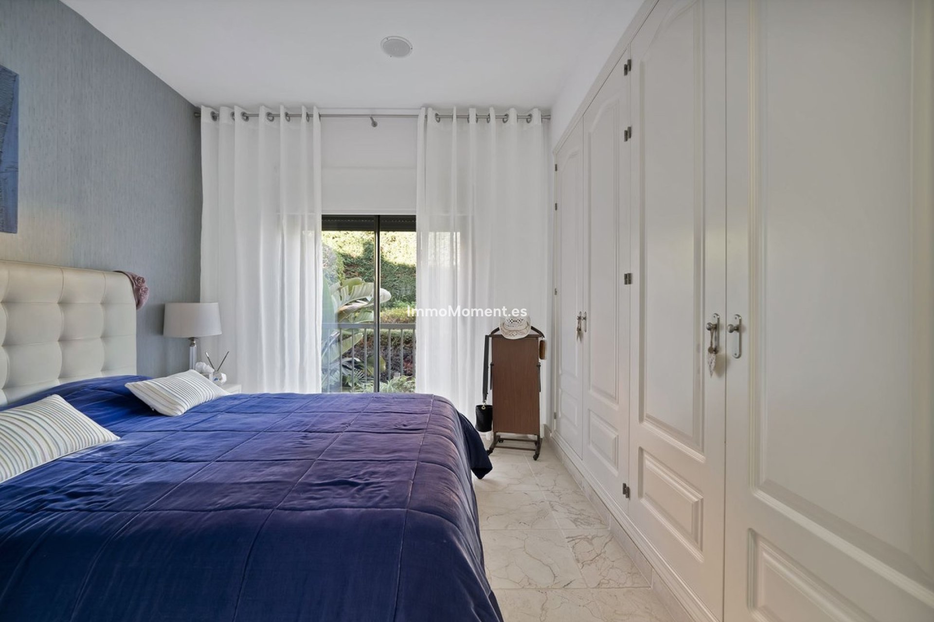 Resale - Apartment - Estepona - Atalaya