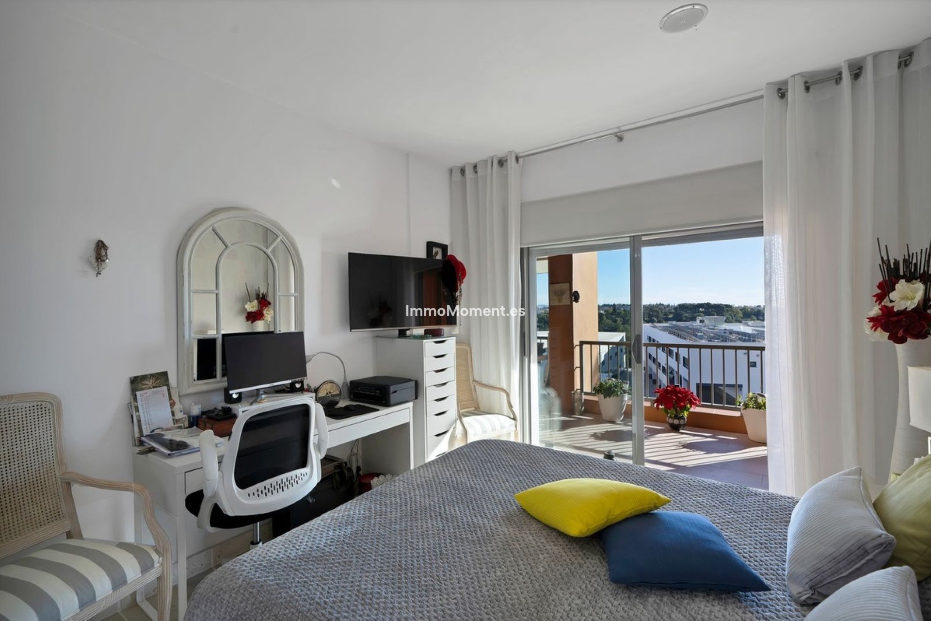 Resale - Apartment - Estepona - Atalaya