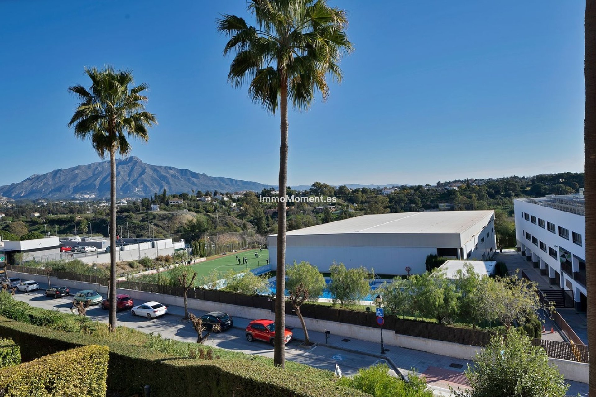 Resale - Apartment - Estepona - Atalaya