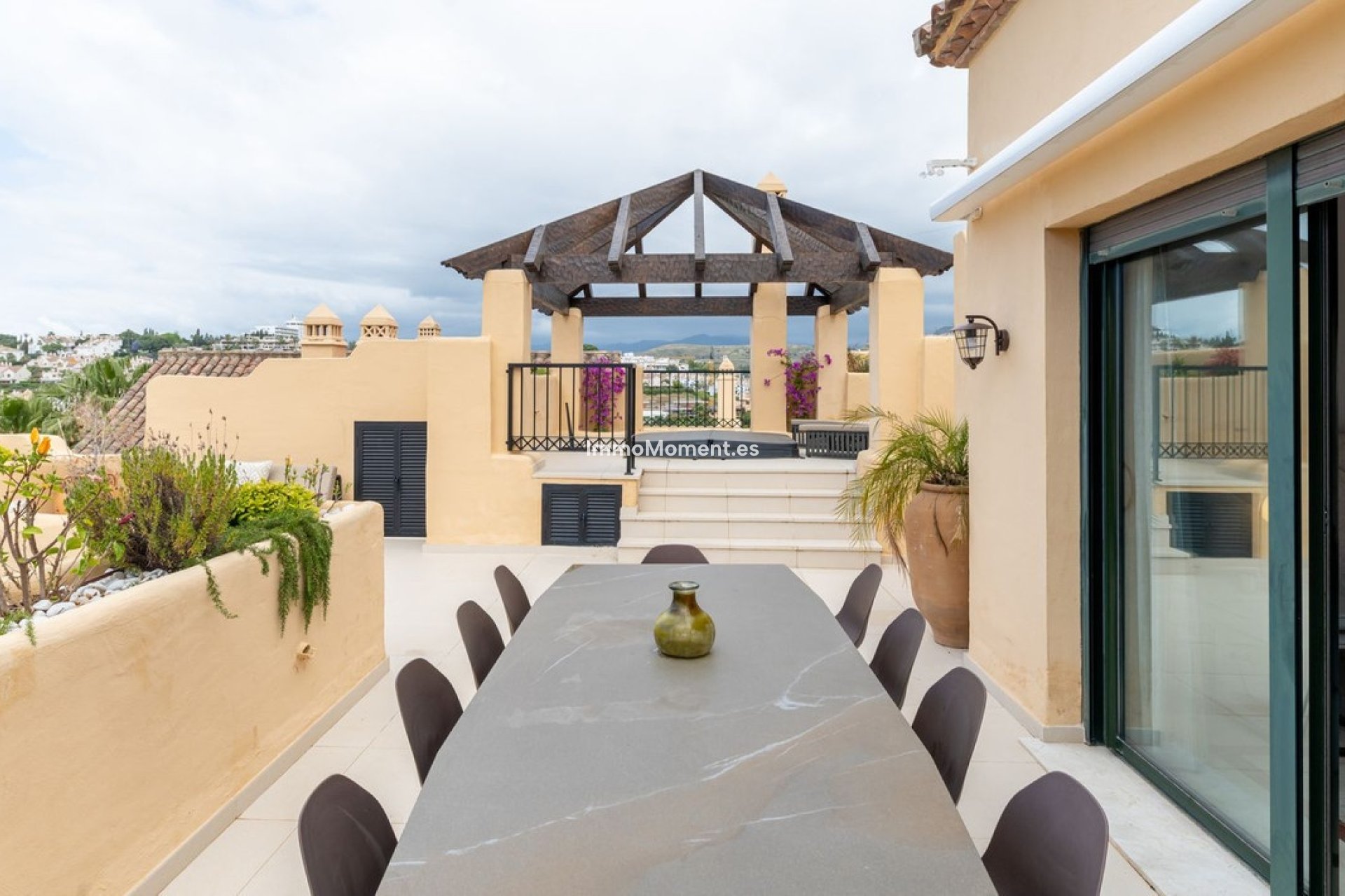 Resale - Apartment - Estepona - Atalaya