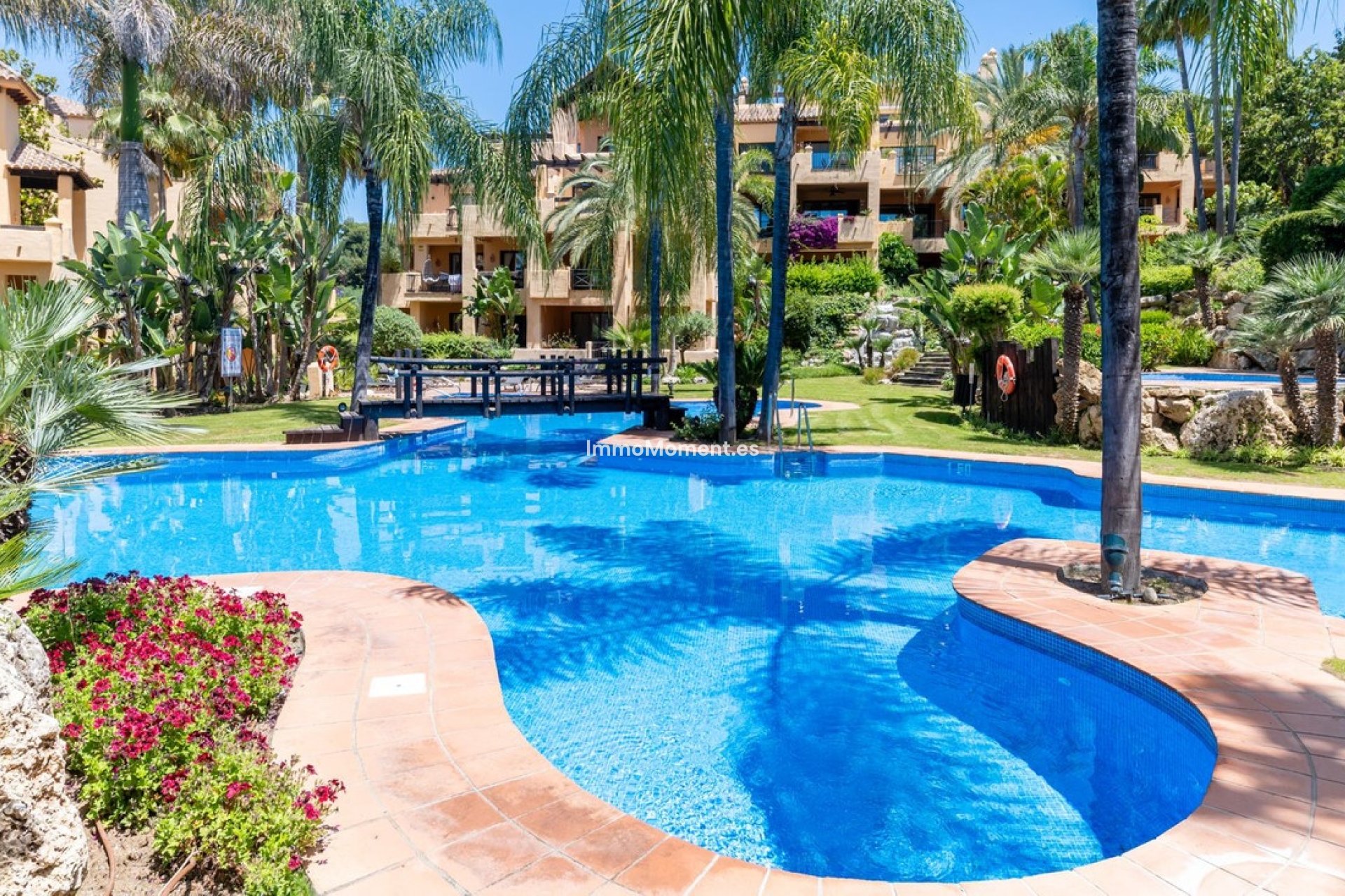 Resale - Apartment - Estepona - Atalaya