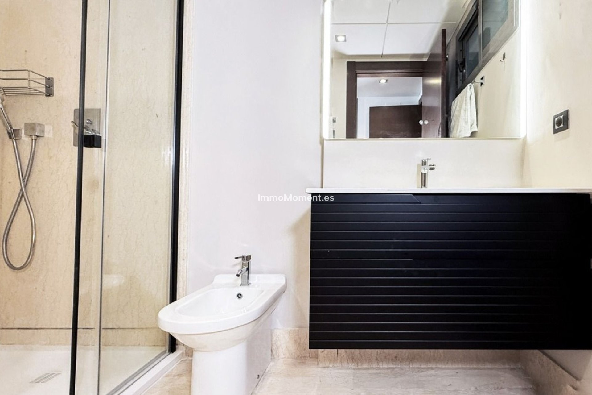 Resale - Apartment - Estepona - Atalaya