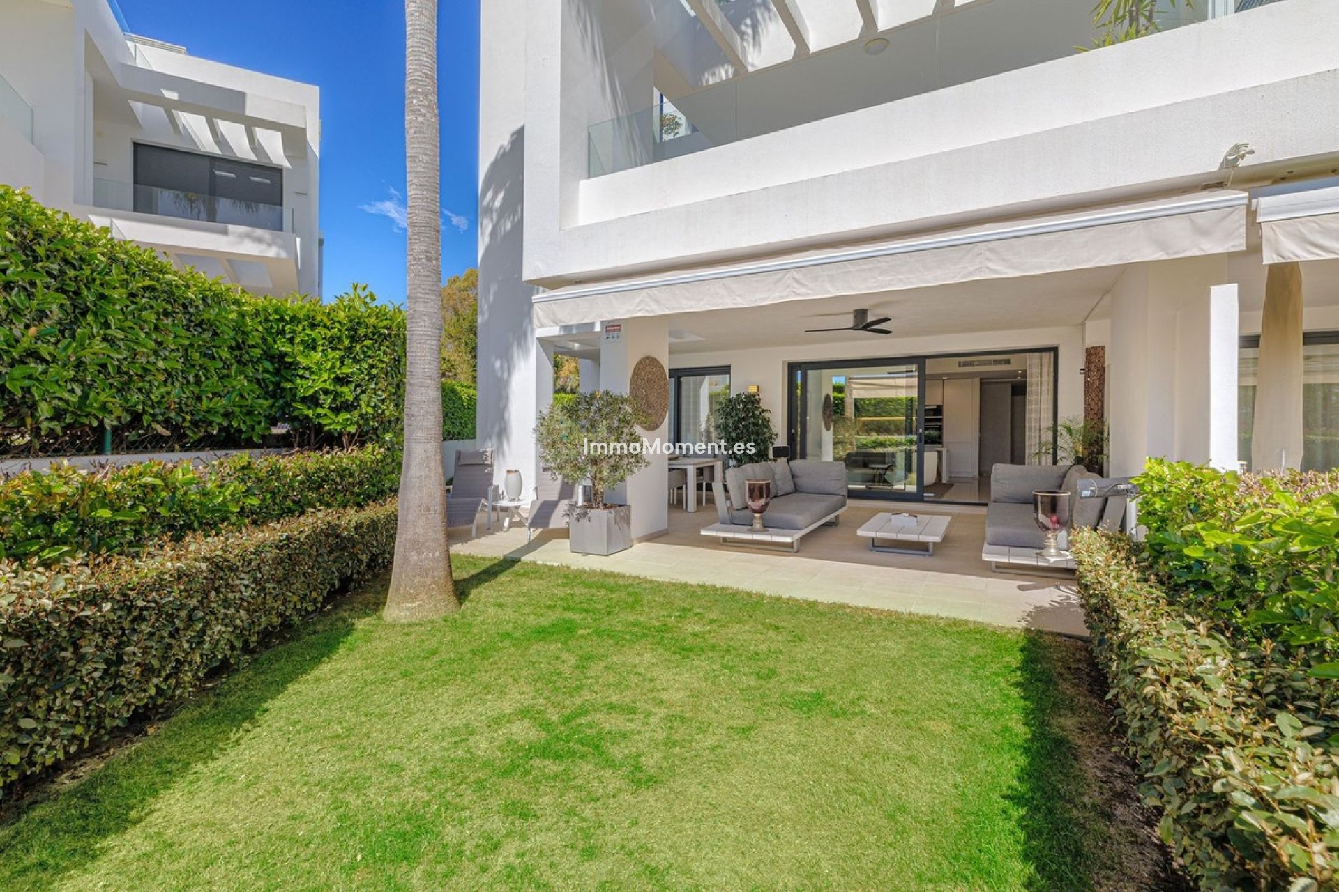 Resale - Apartment - Estepona - Atalaya