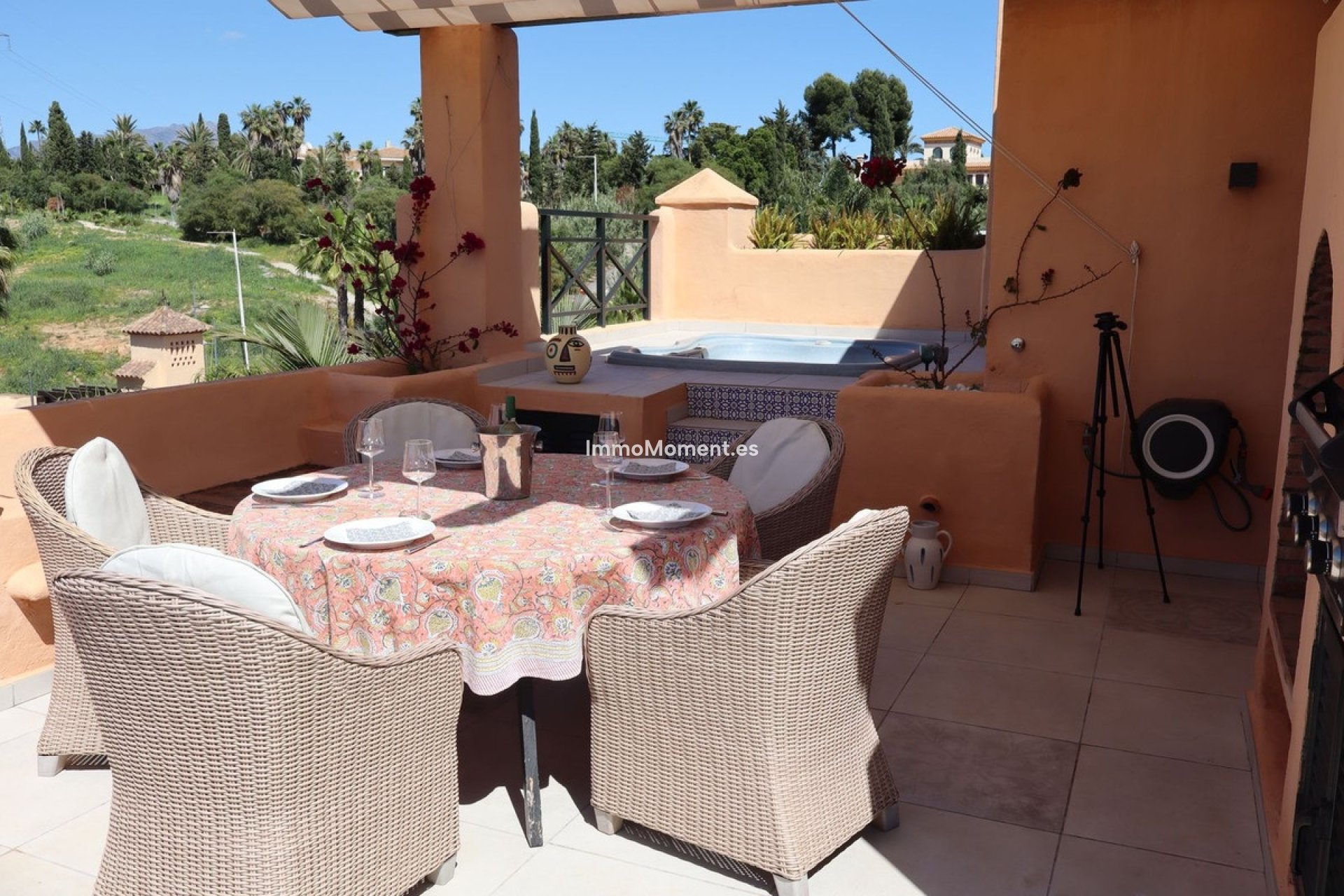 Resale - Apartment - Estepona - Atalaya