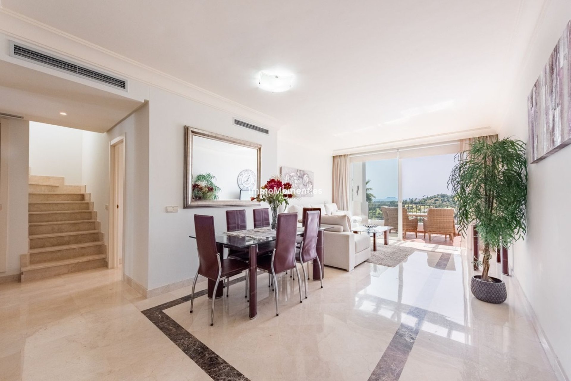 Resale - Apartment - Estepona - Atalaya