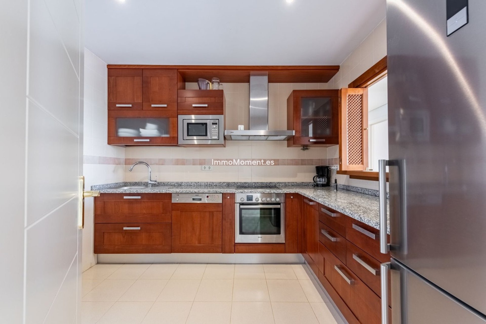Resale - Apartment - Estepona - Atalaya