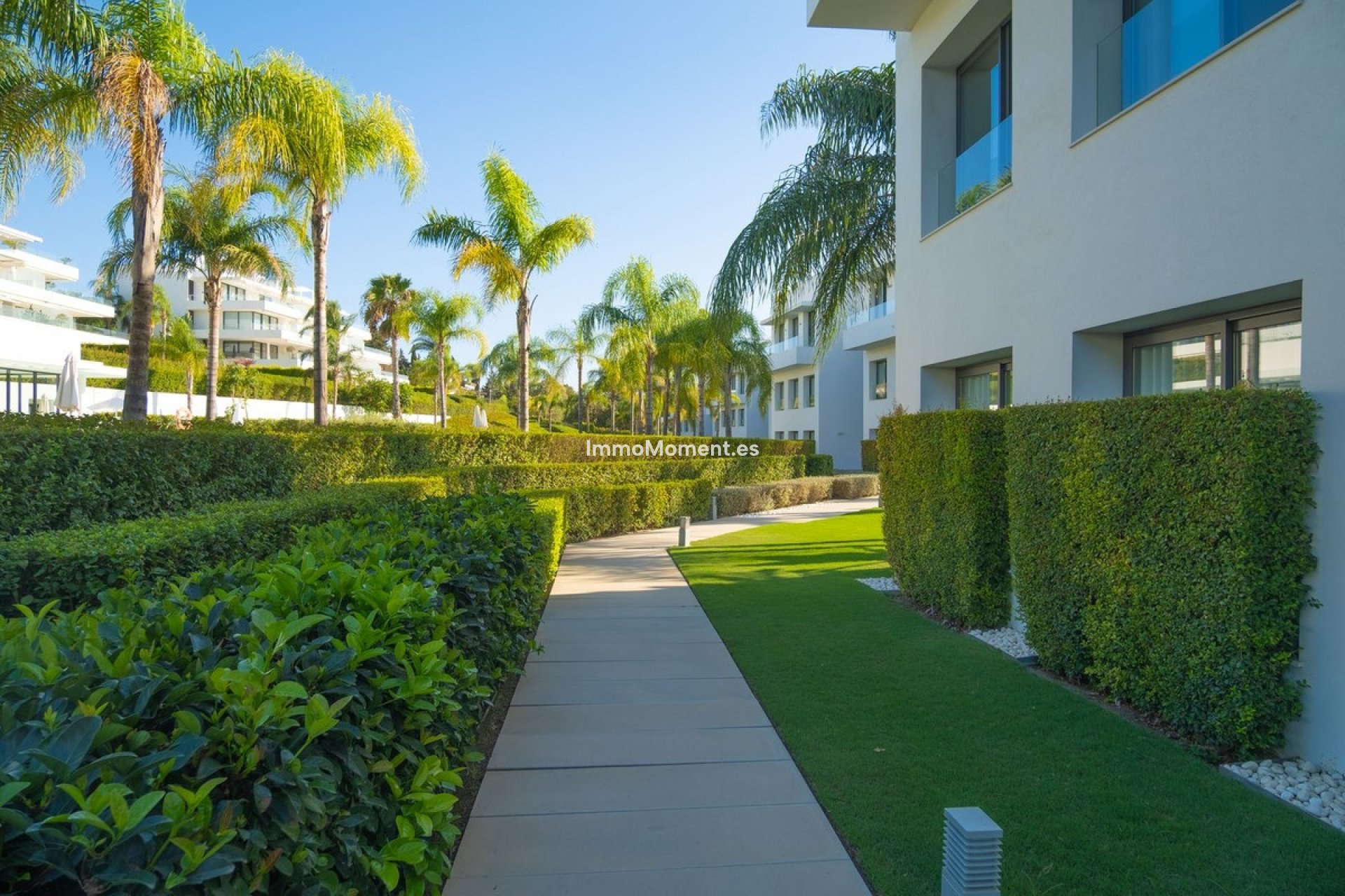 Resale - Apartment - Estepona - Atalaya