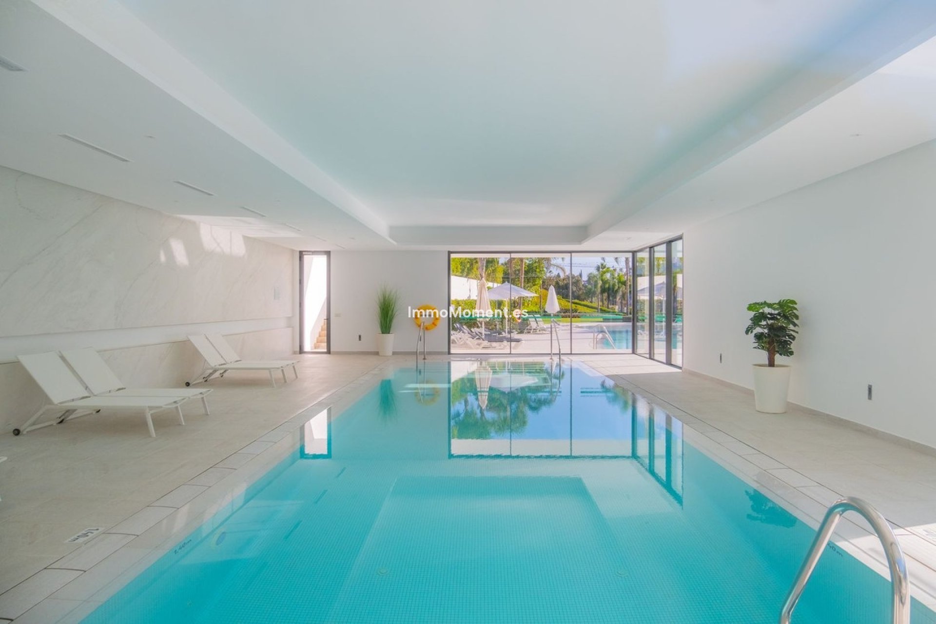 Resale - Apartment - Estepona - Atalaya