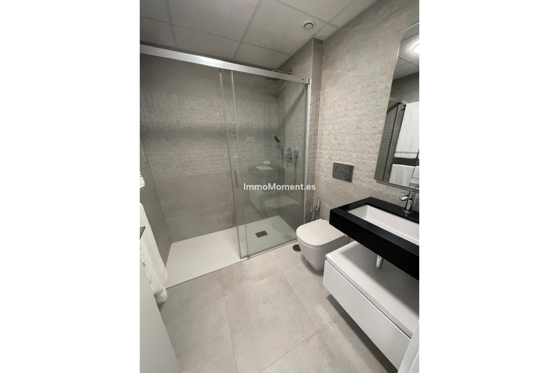 Resale - Apartment - Estepona - Atalaya