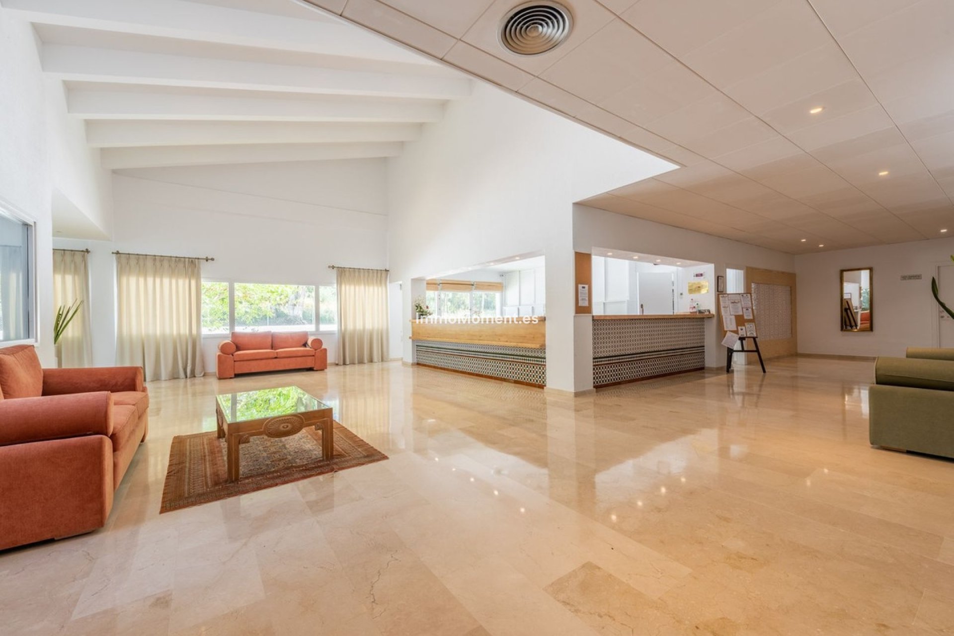Resale - Apartment - Estepona - Atalaya