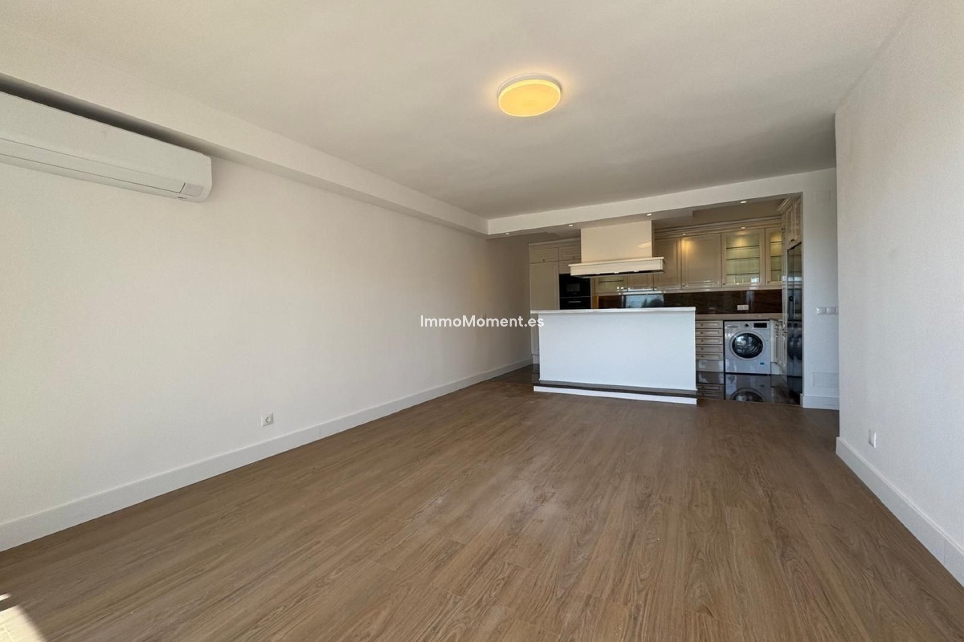 Resale - Apartment - Estepona - Atalaya