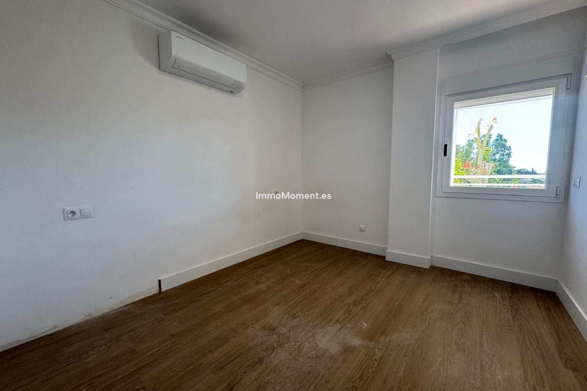 Resale - Apartment - Estepona - Atalaya