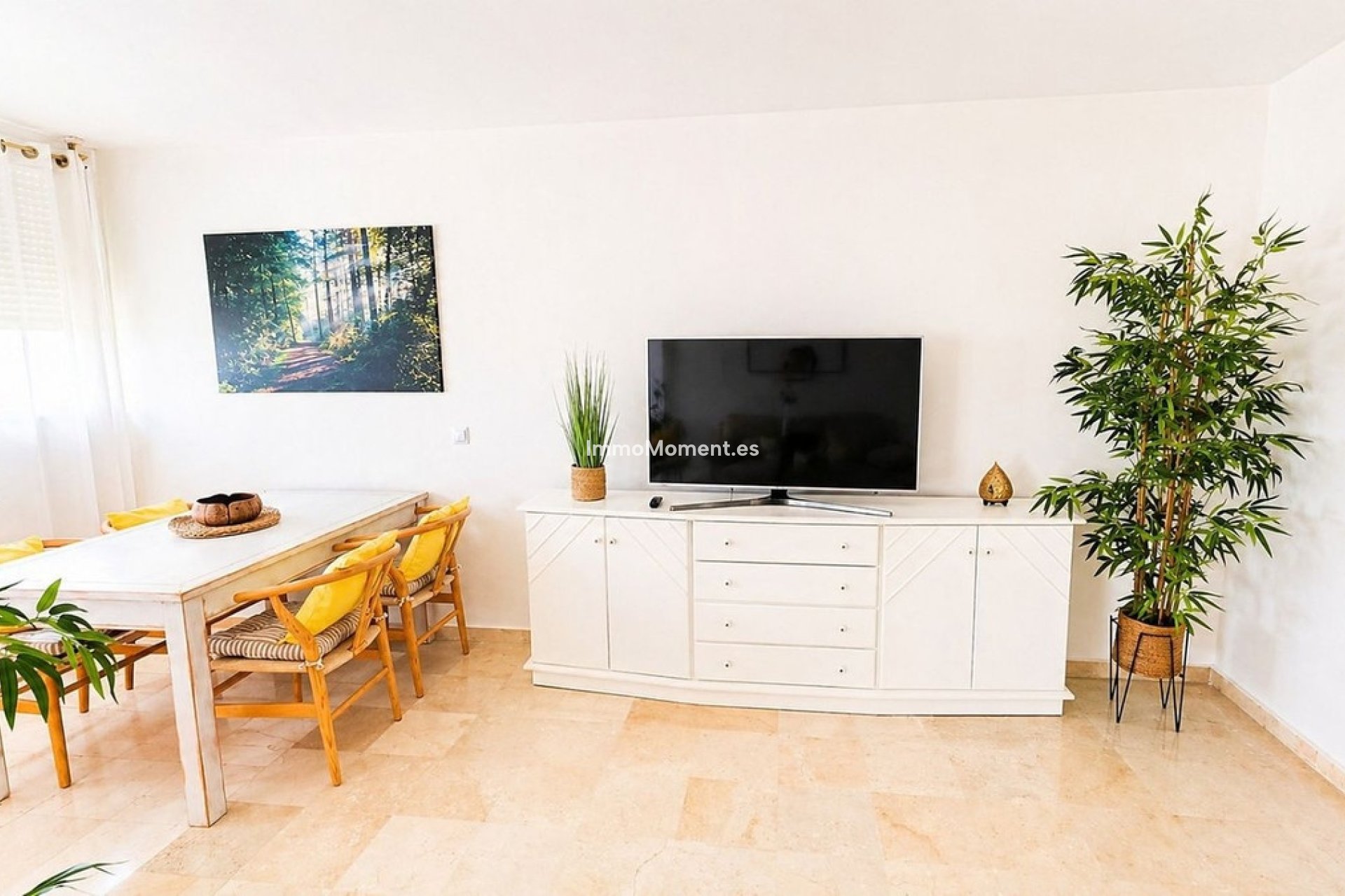 Resale - Apartment - Estepona - Atalaya