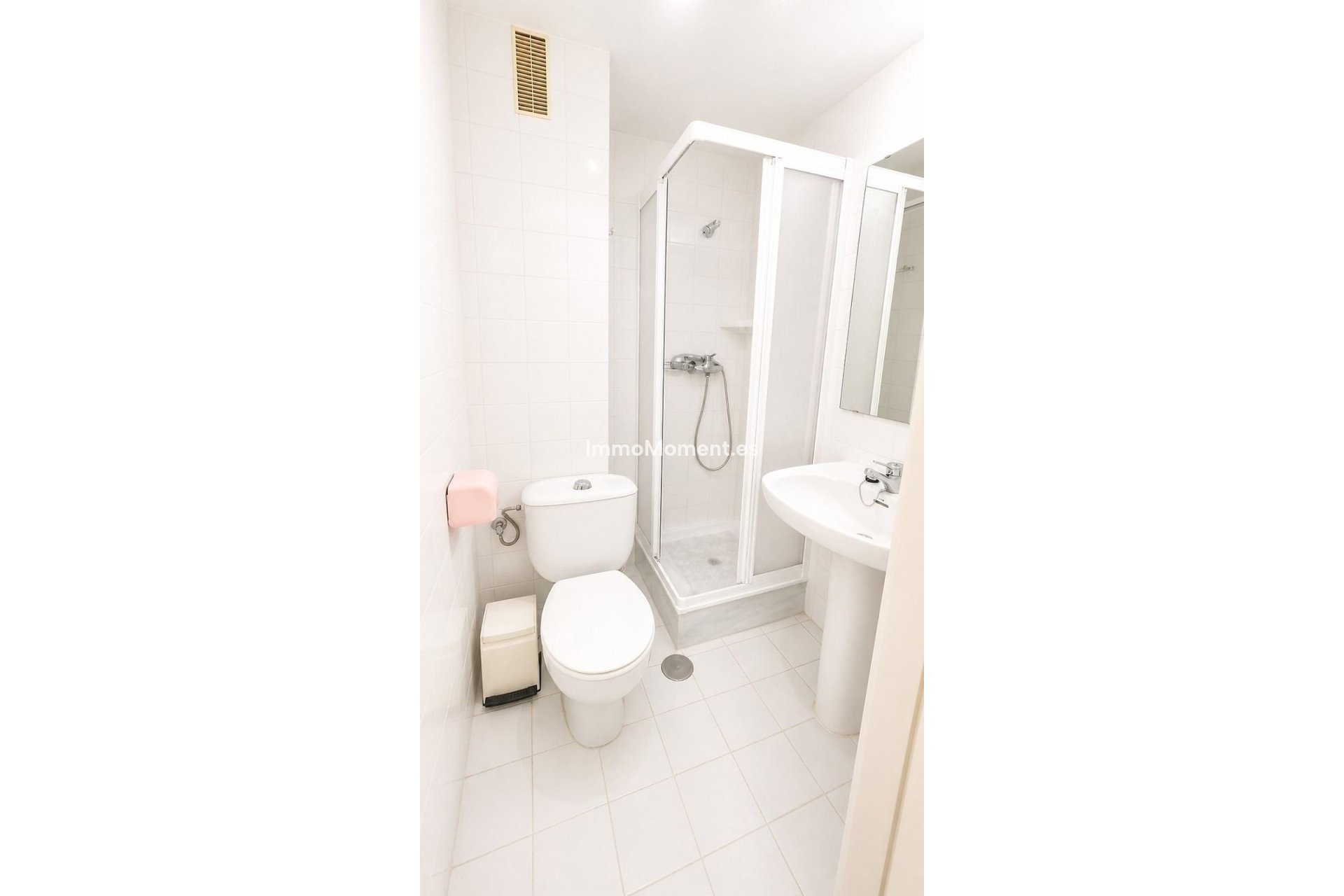 Resale - Apartment - Estepona - Atalaya