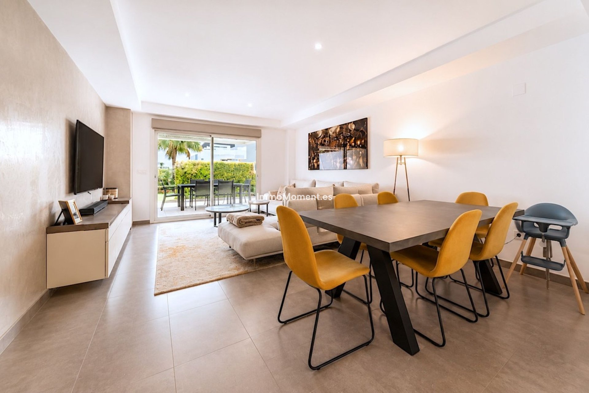 Resale - Apartment - Estepona - Atalaya