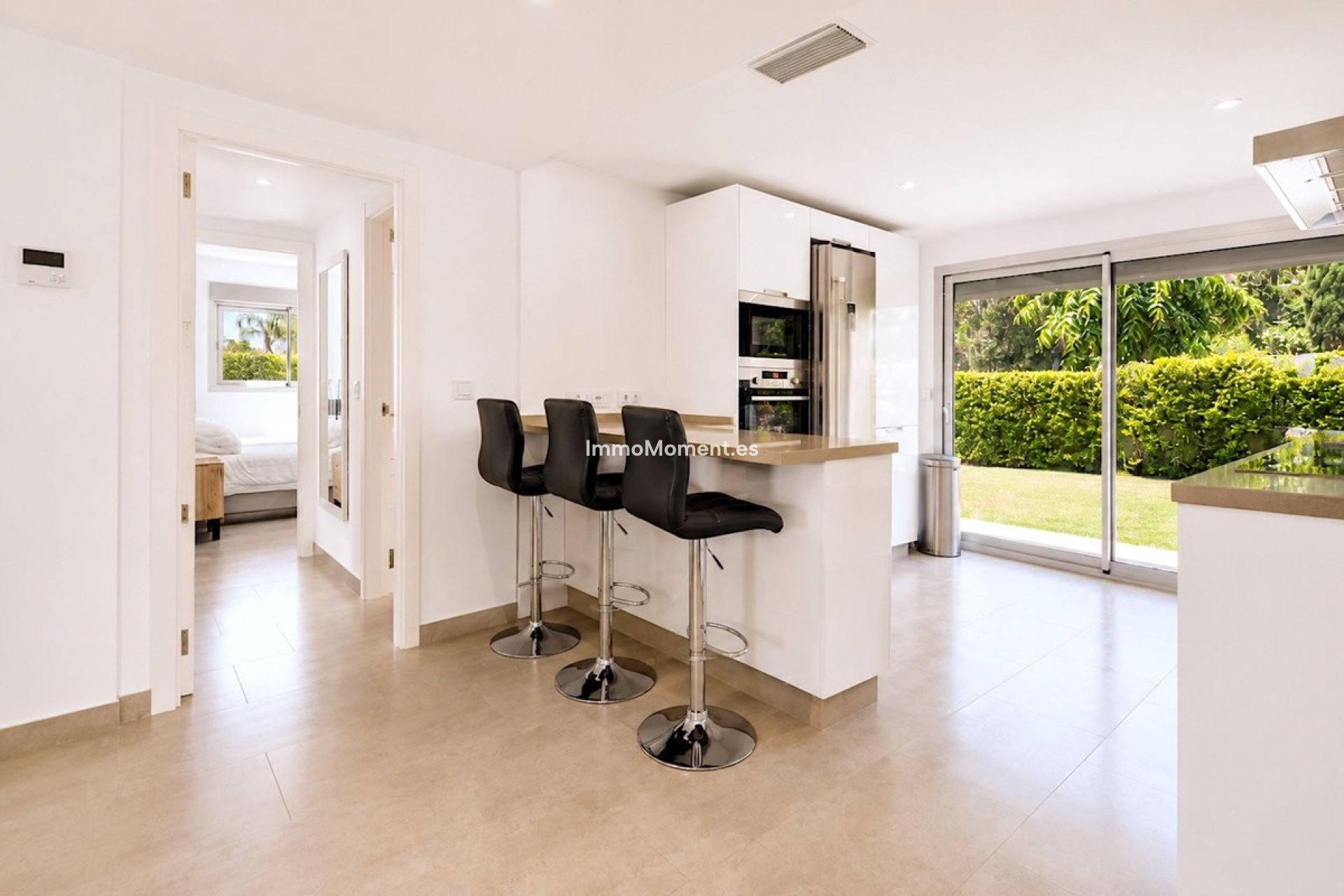 Resale - Apartment - Estepona - Atalaya