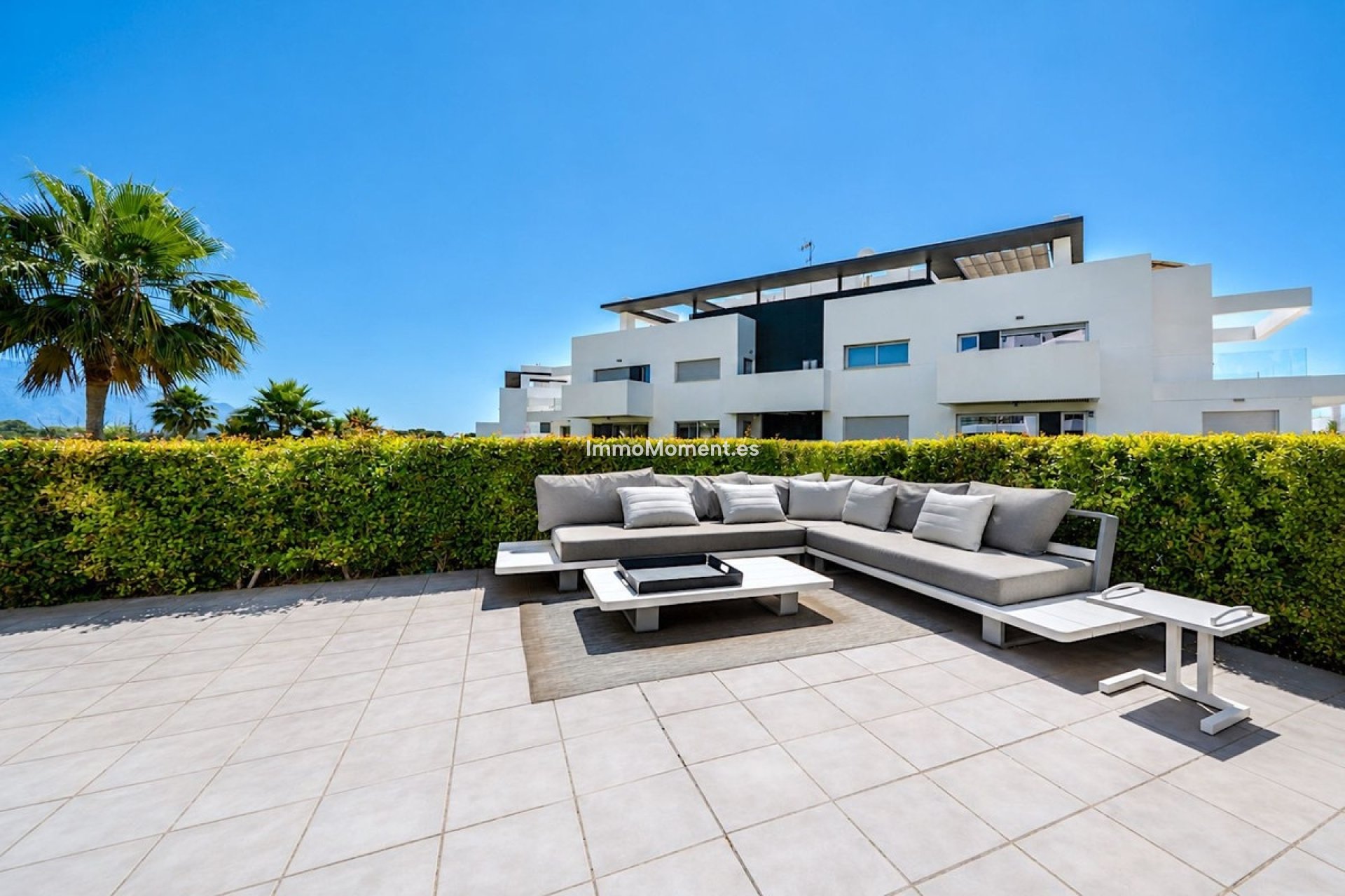 Resale - Apartment - Estepona - Atalaya