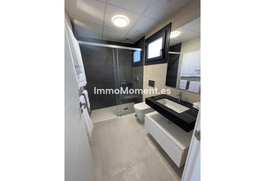 Resale - Apartment - Estepona - Atalaya