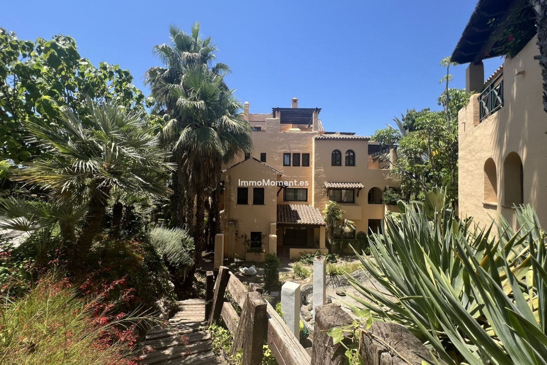 Resale - Apartment - Estepona - Atalaya