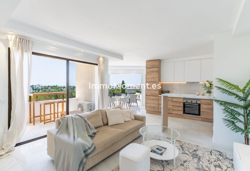 Resale - Apartment - Estepona - Atalaya