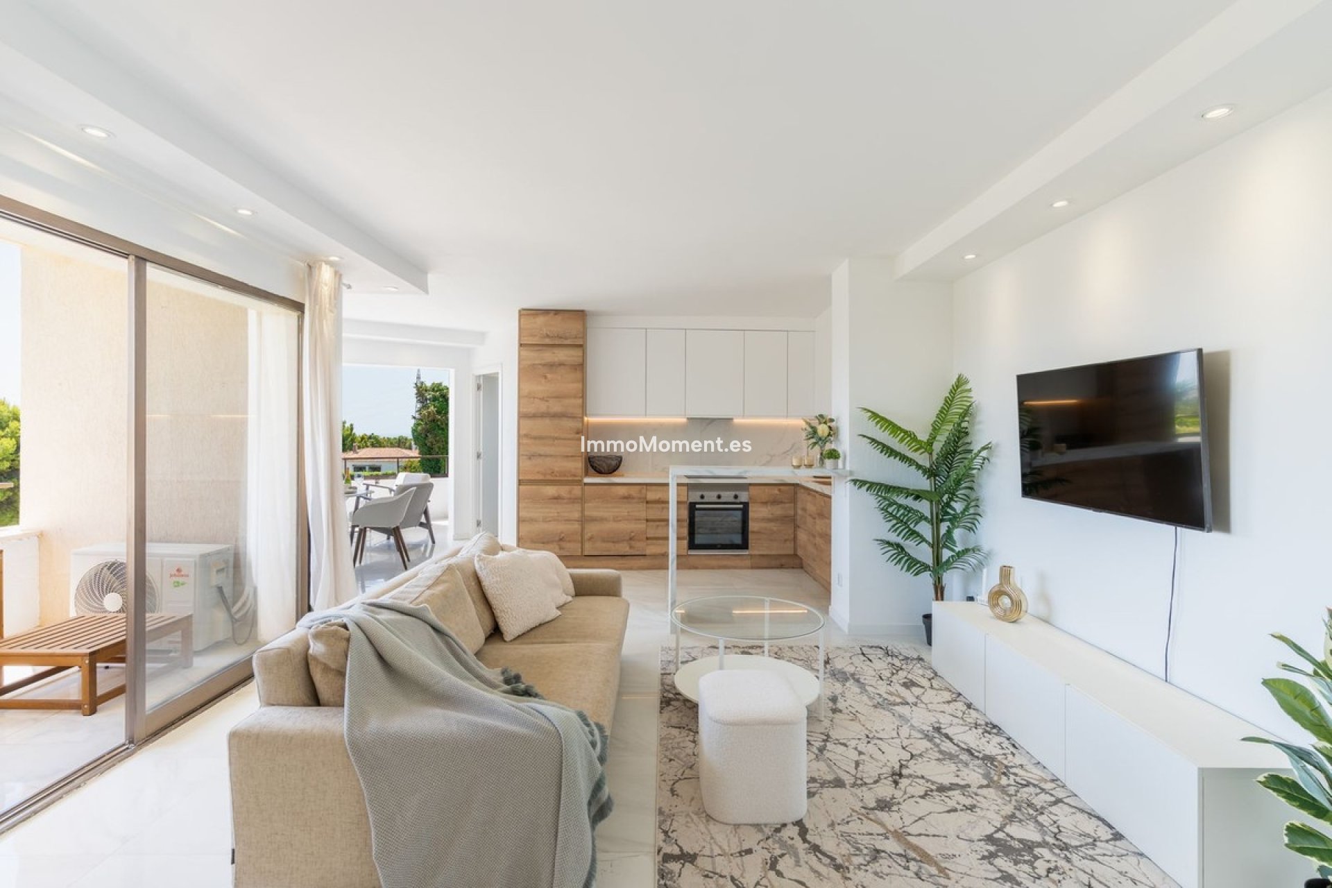 Resale - Apartment - Estepona - Atalaya