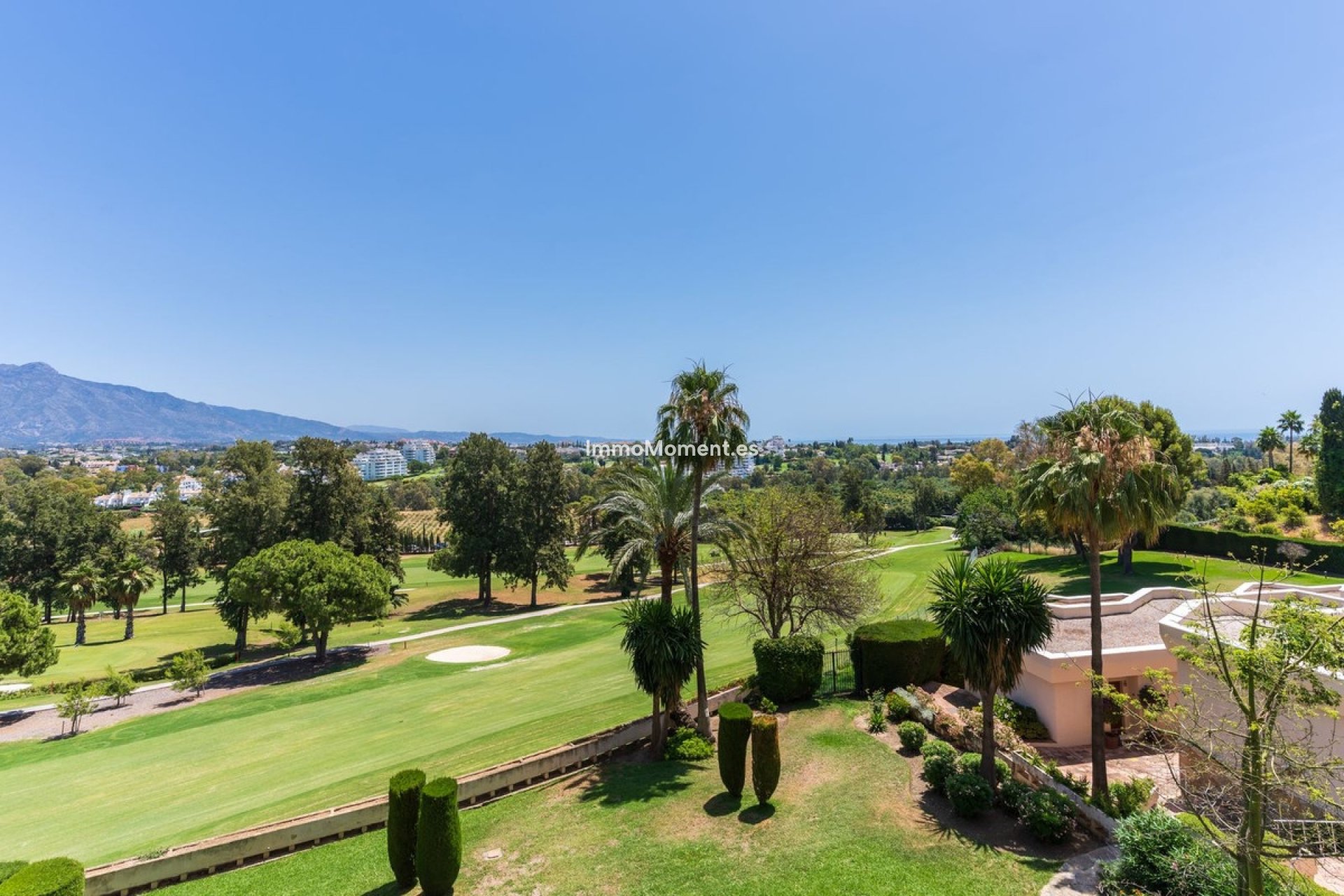 Resale - Apartment - Estepona - Atalaya