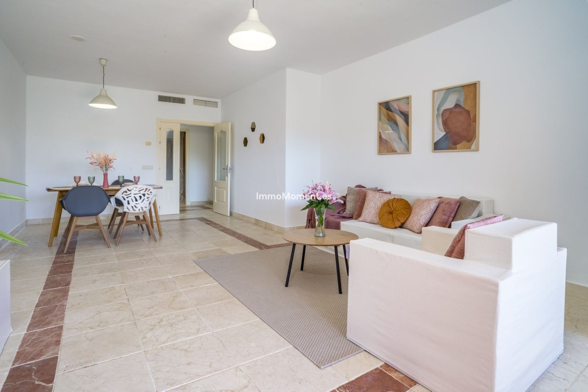 Resale - Apartment - Estepona - Atalaya