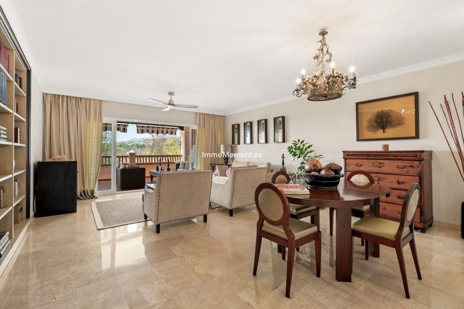 Resale - Apartment - Estepona - Atalaya