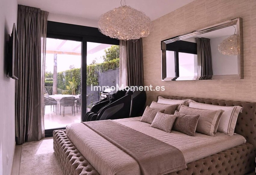 Resale - Apartment - Estepona - Atalaya