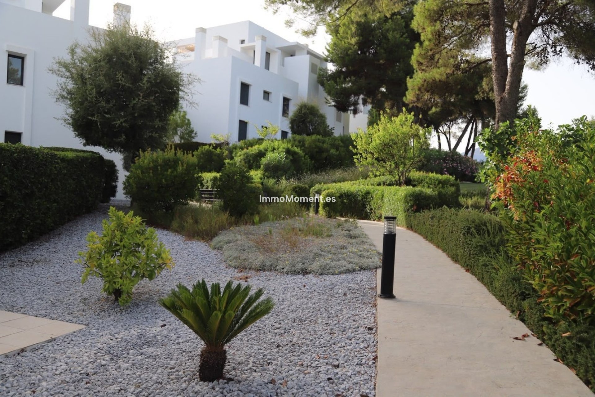 Resale - Apartment - Estepona - Atalaya