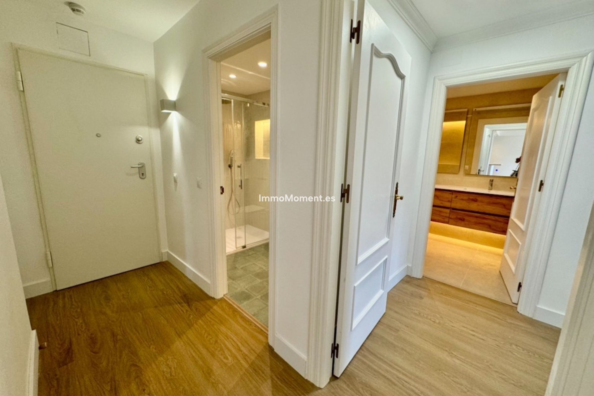 Resale - Apartment - Estepona - Atalaya