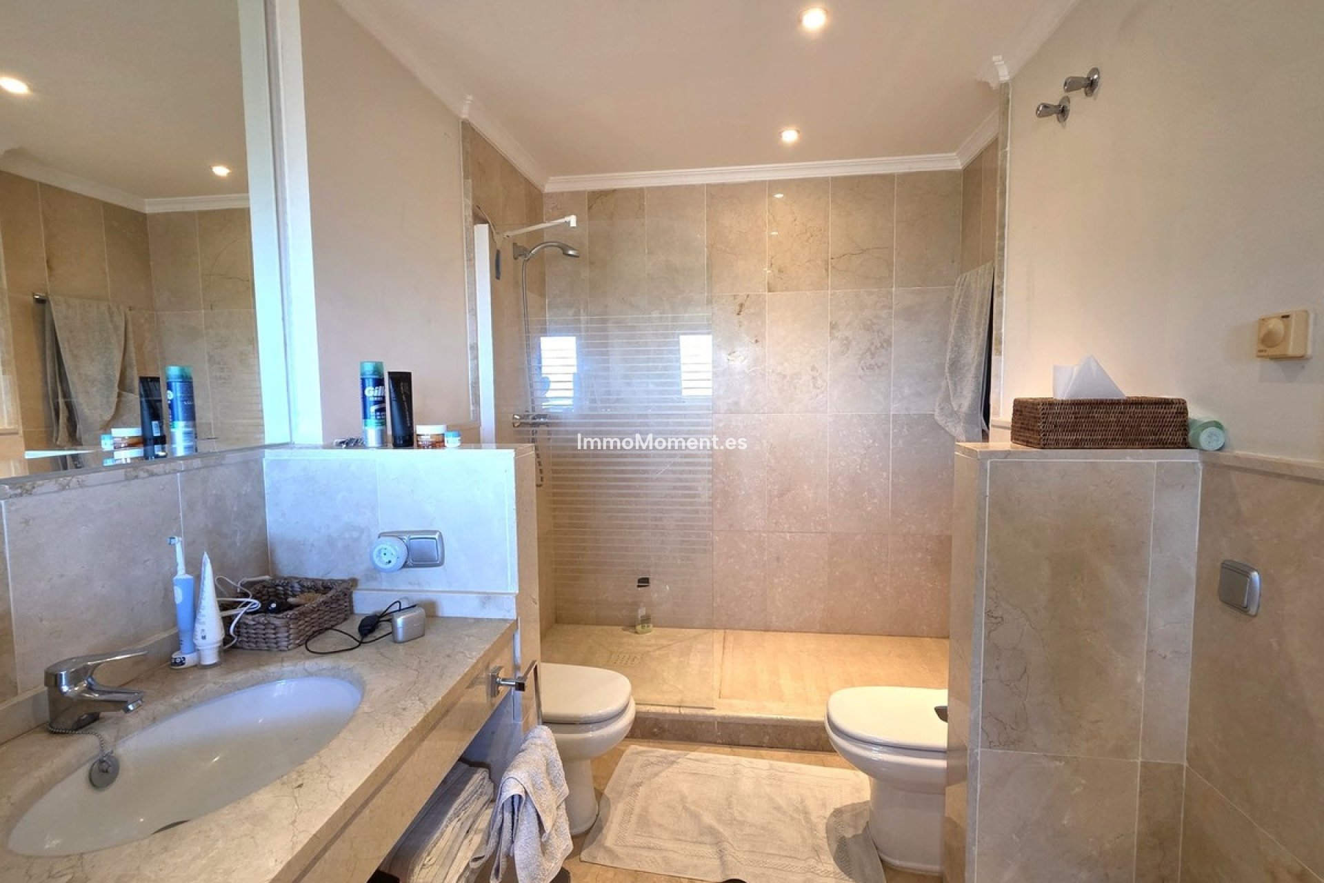 Resale - Apartment - Estepona - Atalaya
