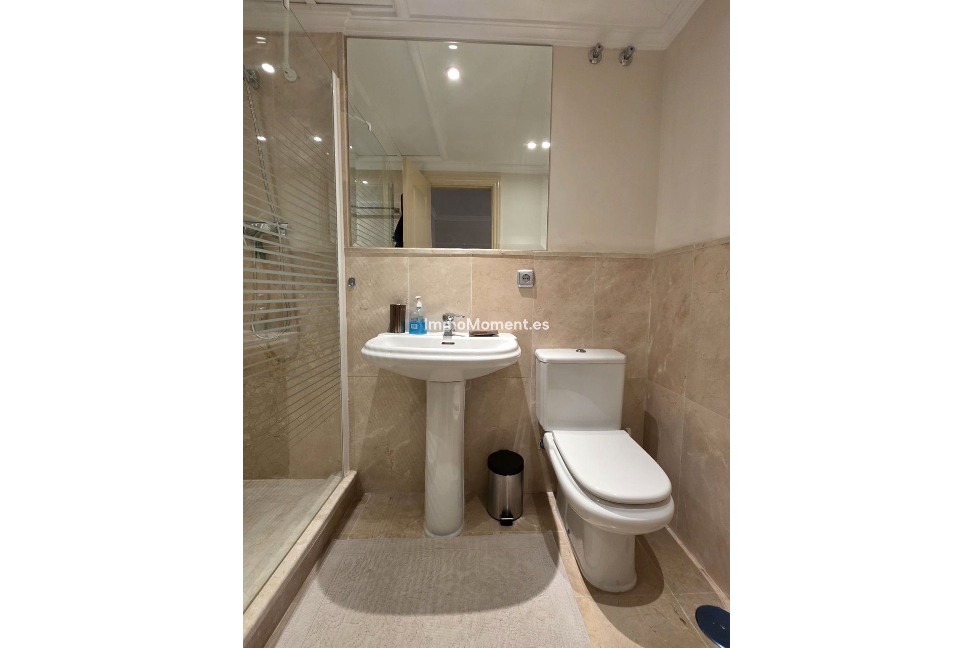 Resale - Apartment - Estepona - Atalaya