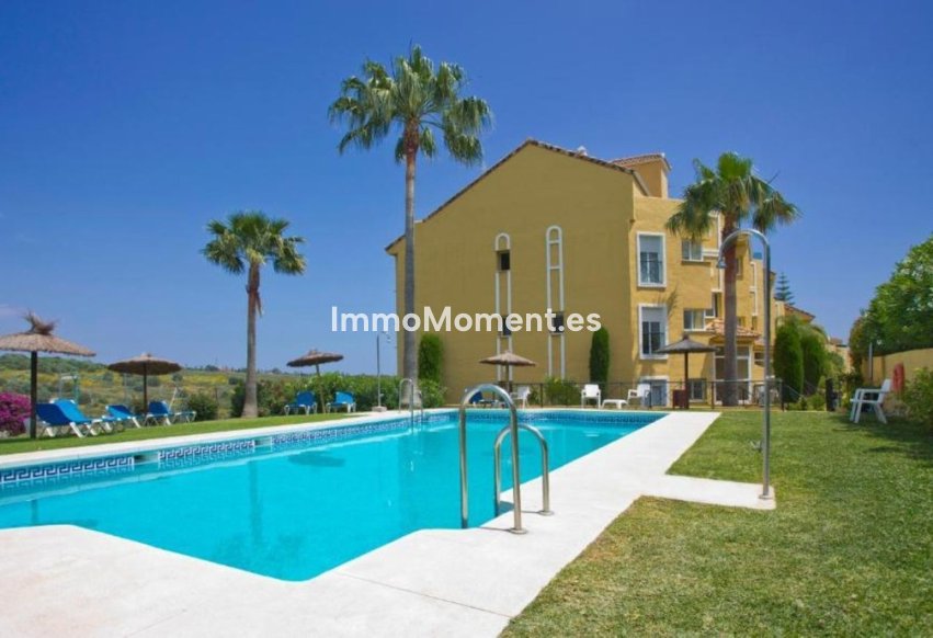 Resale - Apartment - Estepona - Bel Air