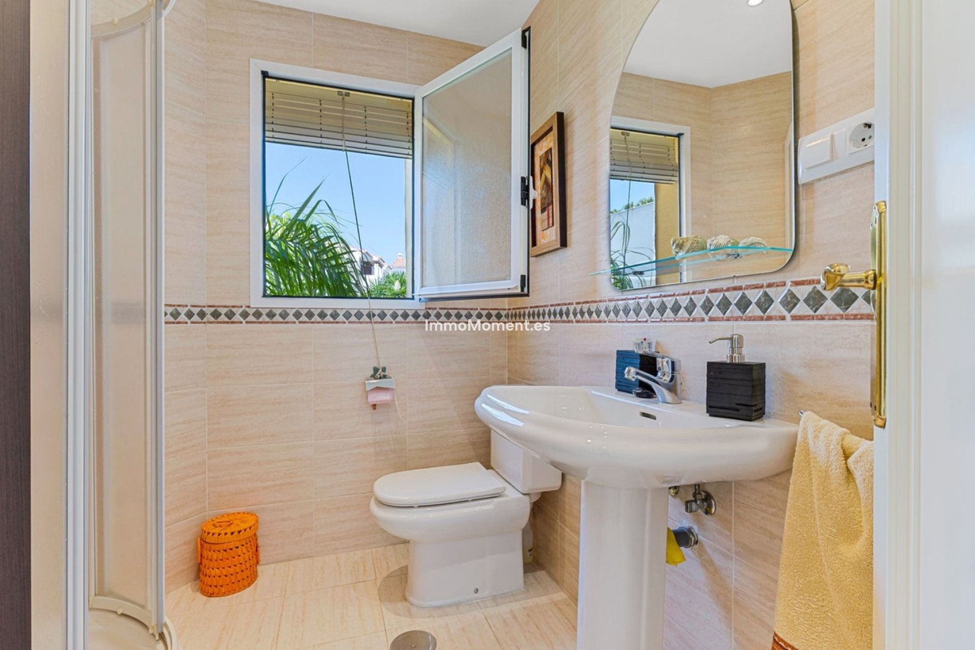 Resale - Apartment - Estepona - Bel Air