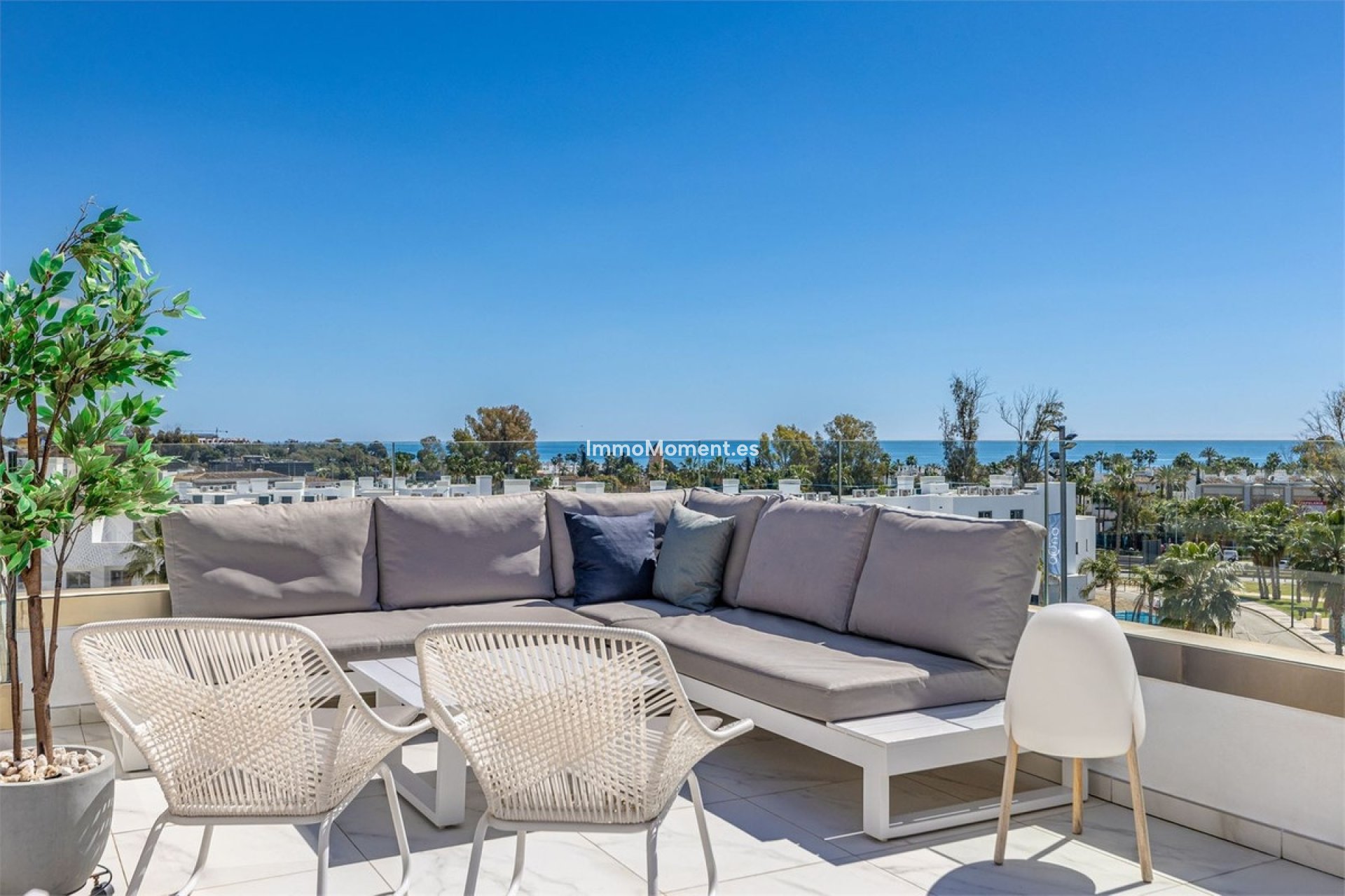 Resale - Apartment - Estepona - Bel Air