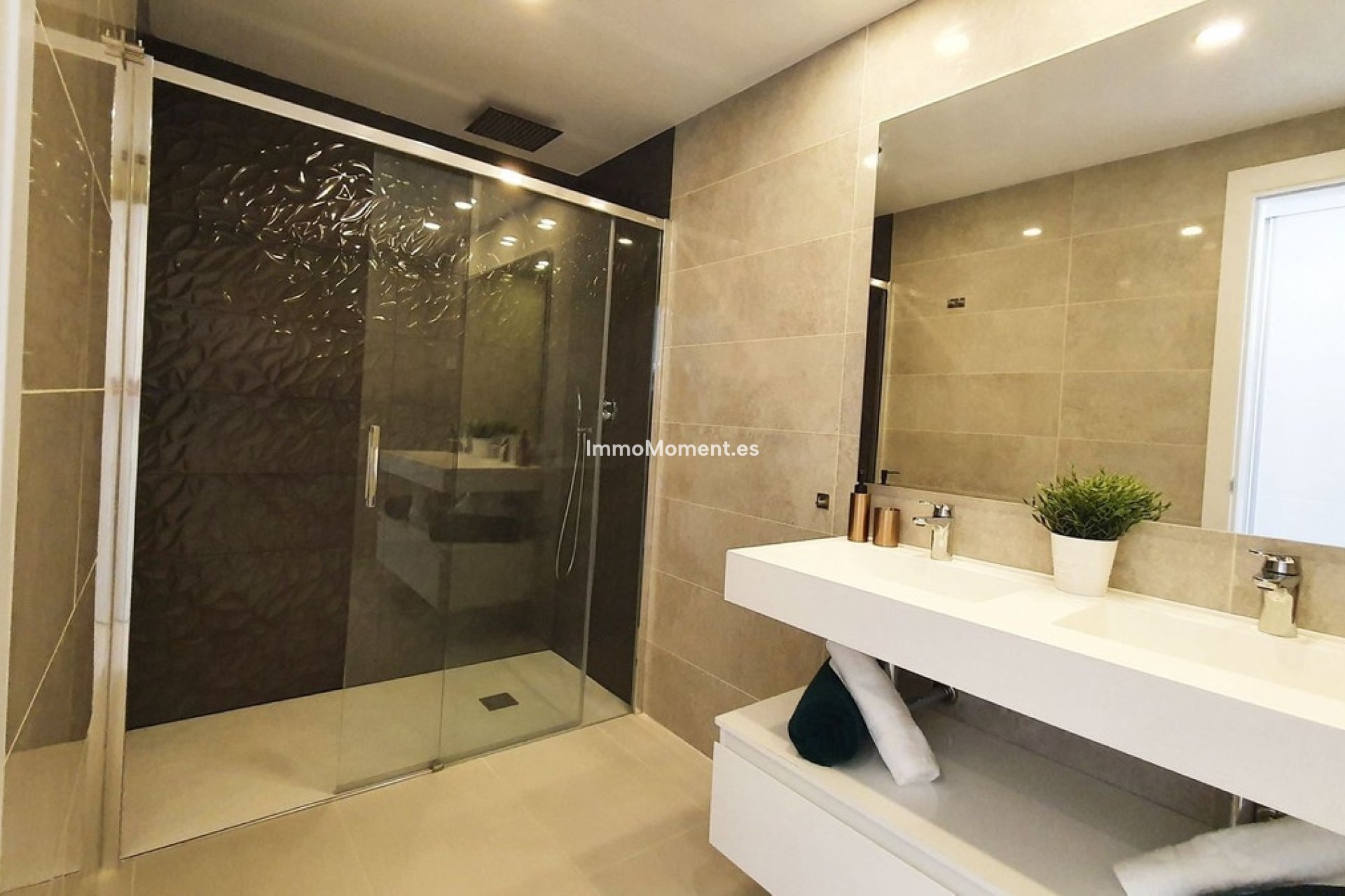 Resale - Apartment - Estepona - Bel Air