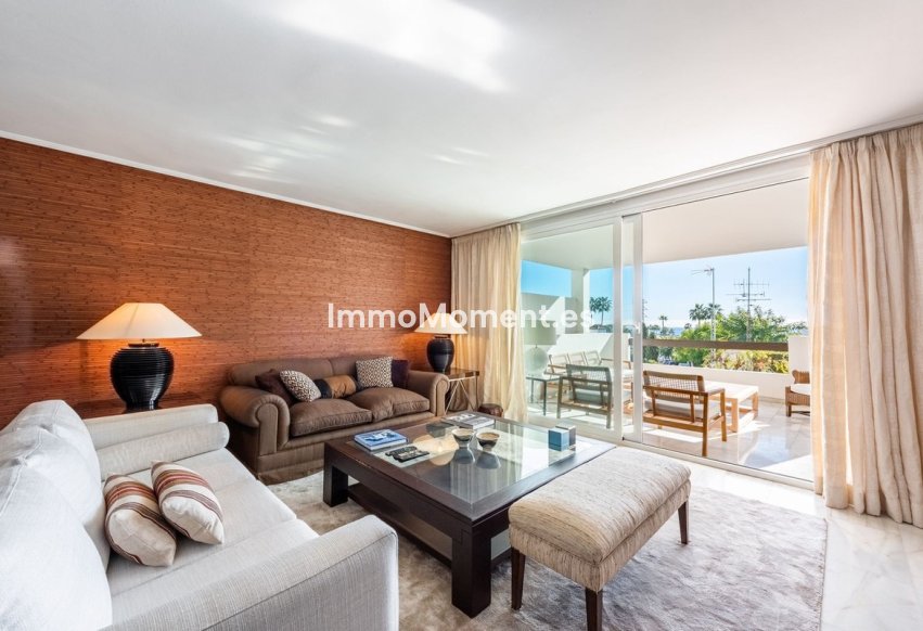 Resale - Apartment - Estepona - Bel Air