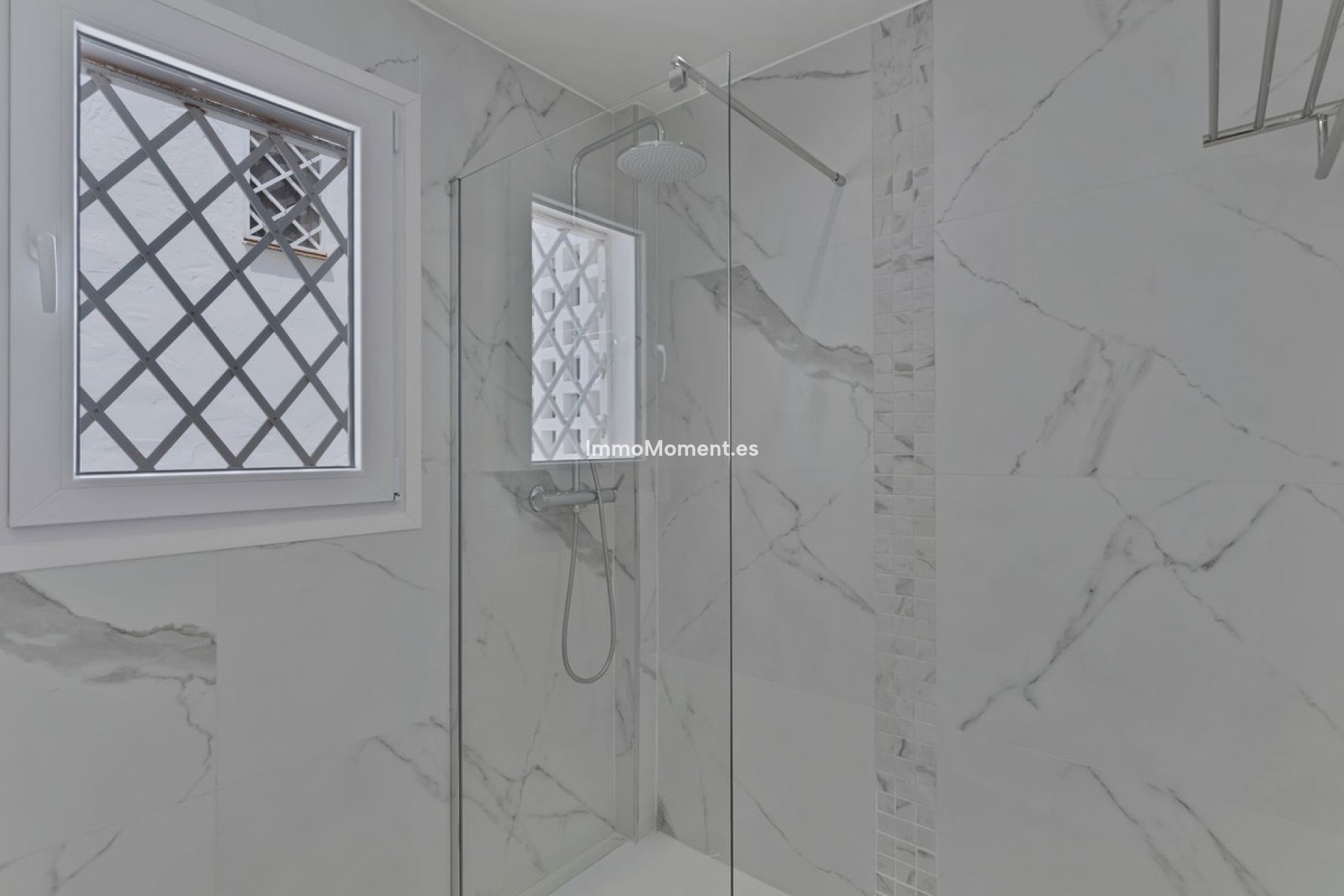 Resale - Apartment - Estepona - Bel Air