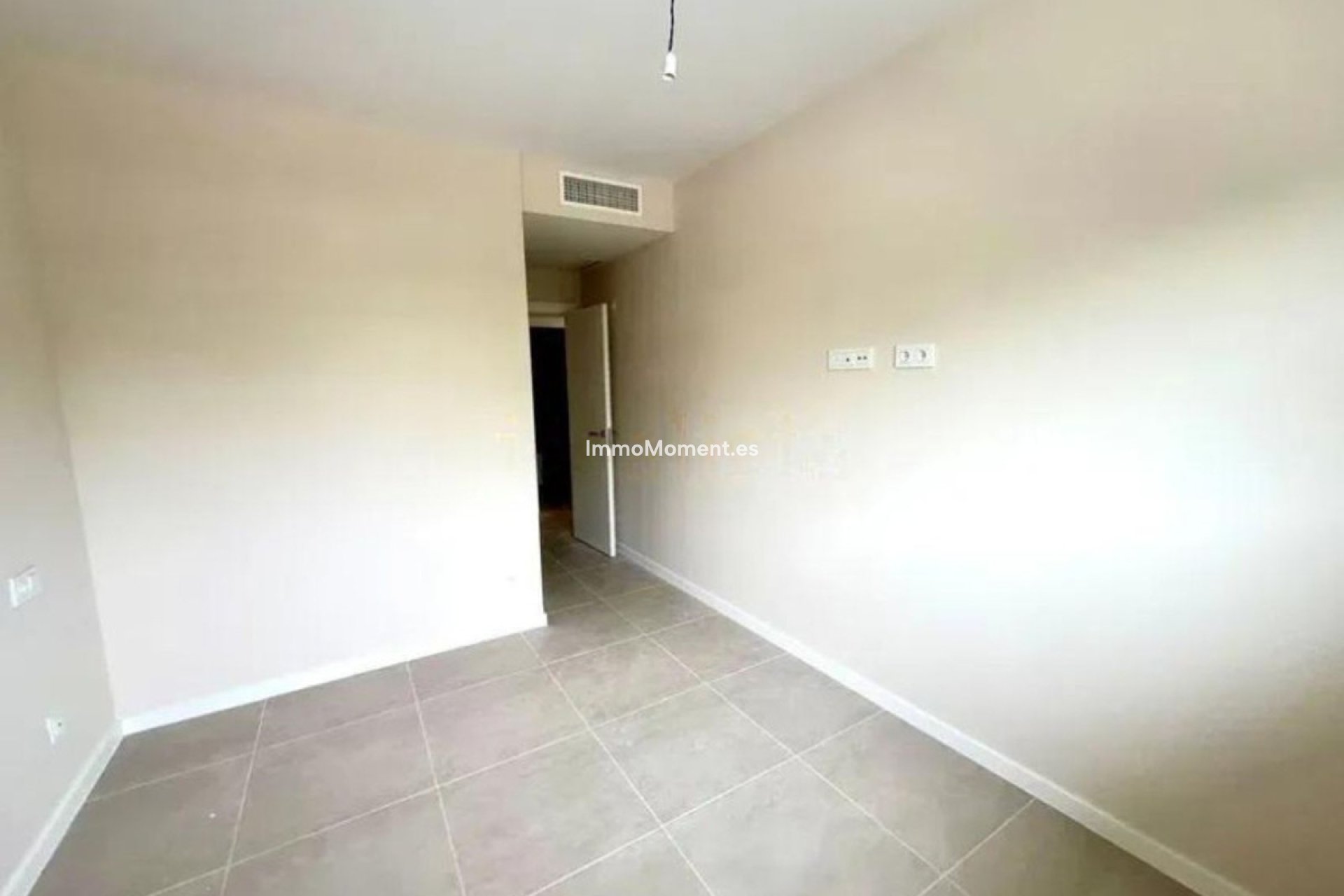 Resale - Apartment - Estepona - Bel Air