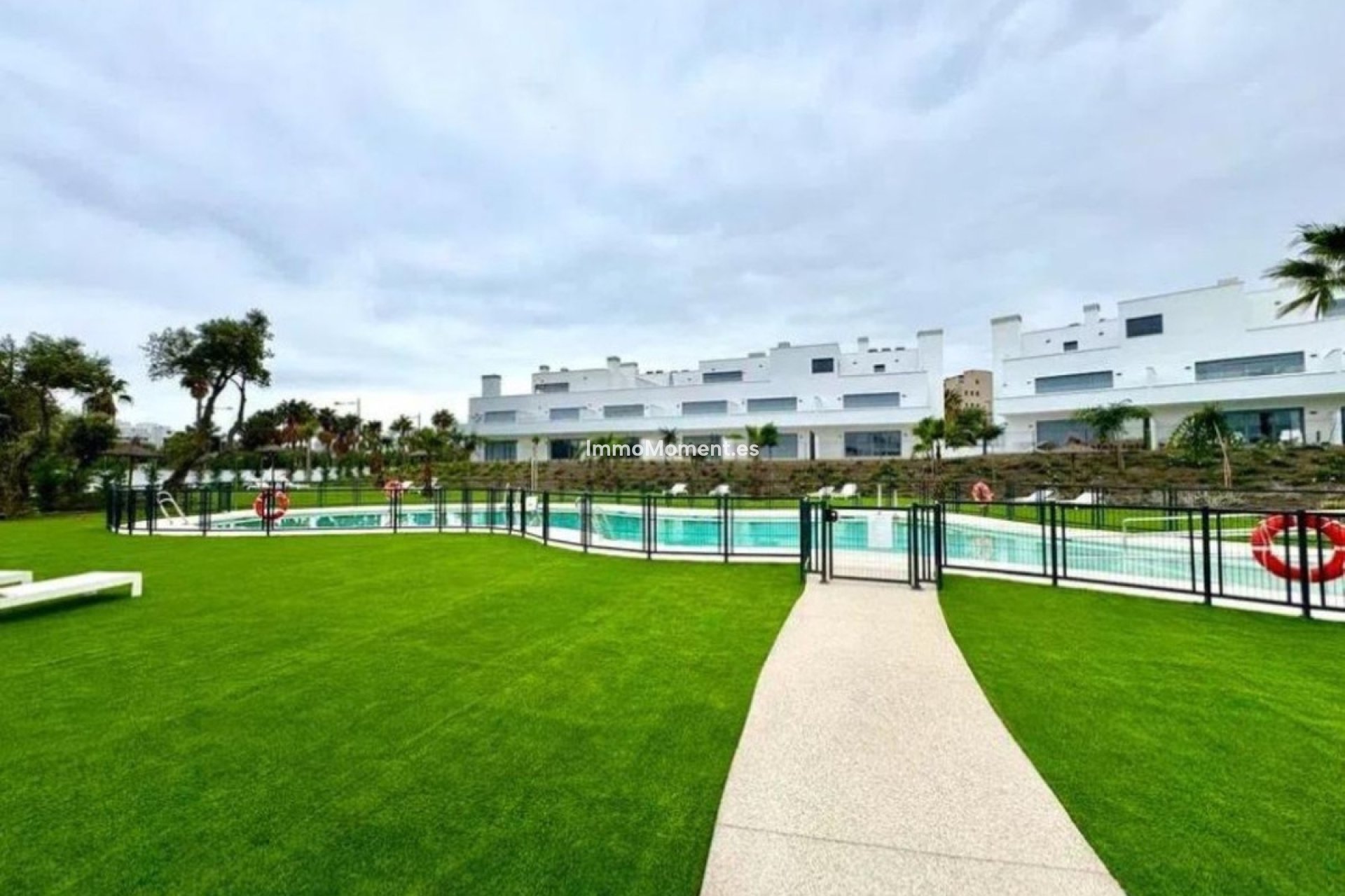 Resale - Apartment - Estepona - Bel Air