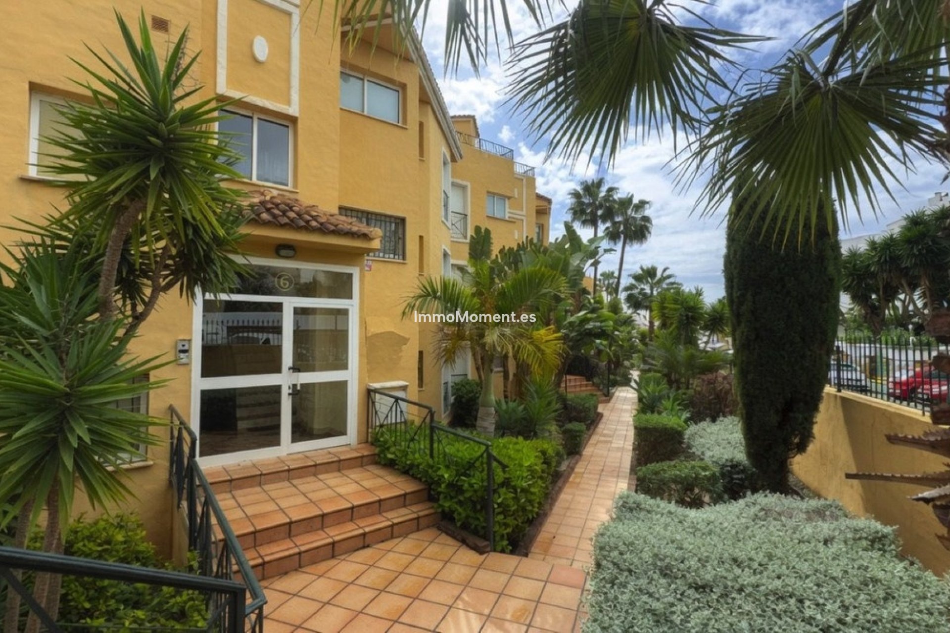 Resale - Apartment - Estepona - Bel Air
