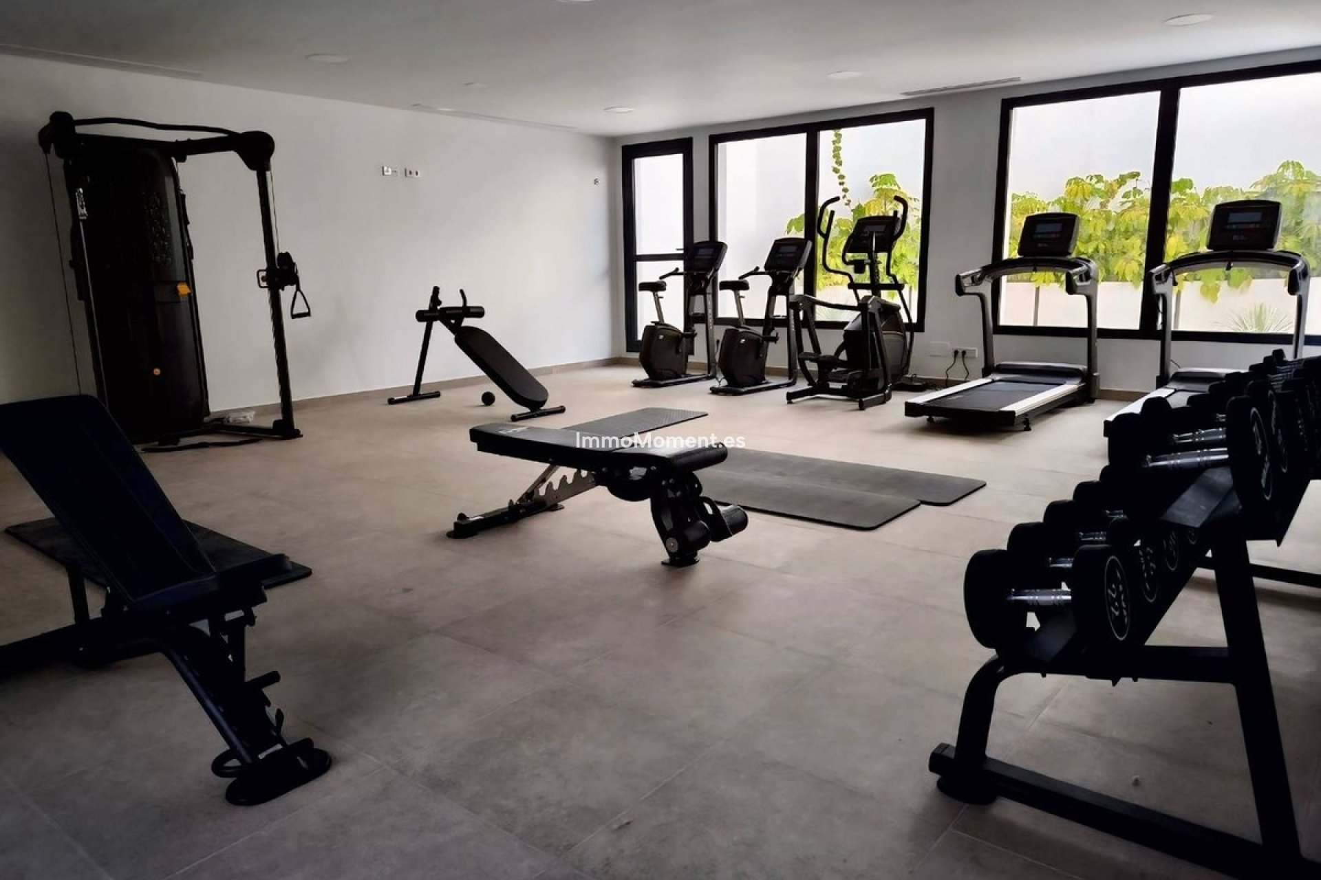Resale - Apartment - Estepona - Bel Air
