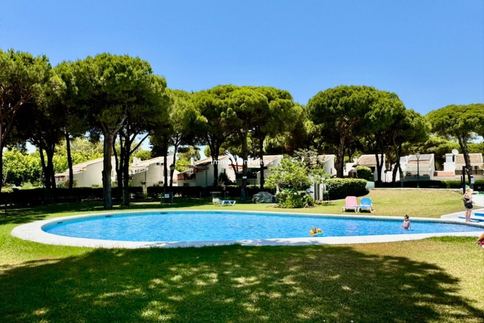 Resale - Apartment - Estepona - Benamara