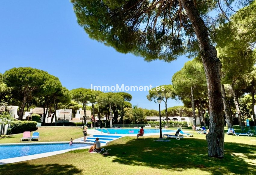 Resale - Apartment - Estepona - Benamara