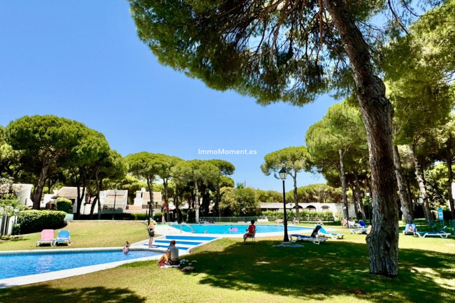 Resale - Apartment - Estepona - Benamara